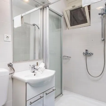 Rona Apartments Cervar * Porec