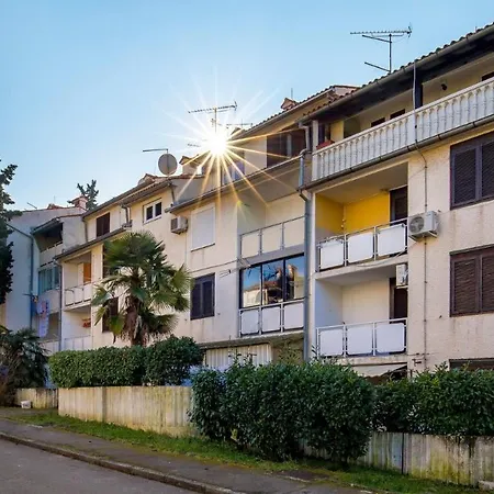 Apartment Rona Apartments Cervar *