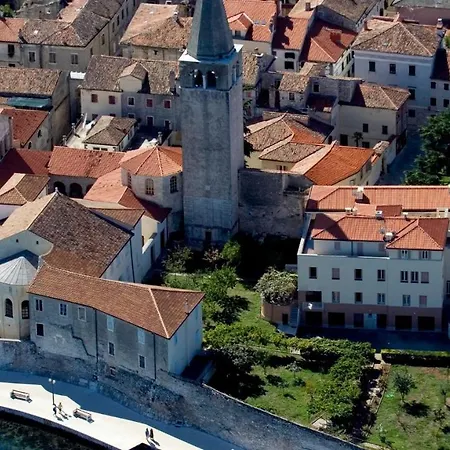 Rona Cervar * Poreč